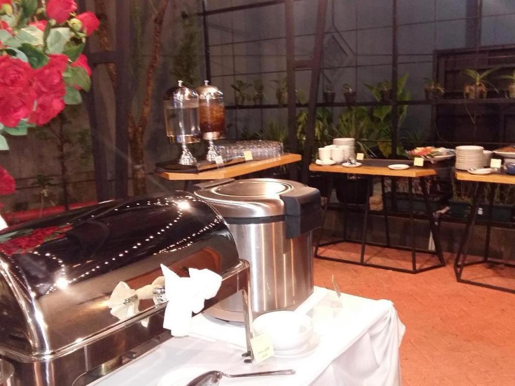 Couleur Hotel Cengkareng Jakarta Luaran gambar