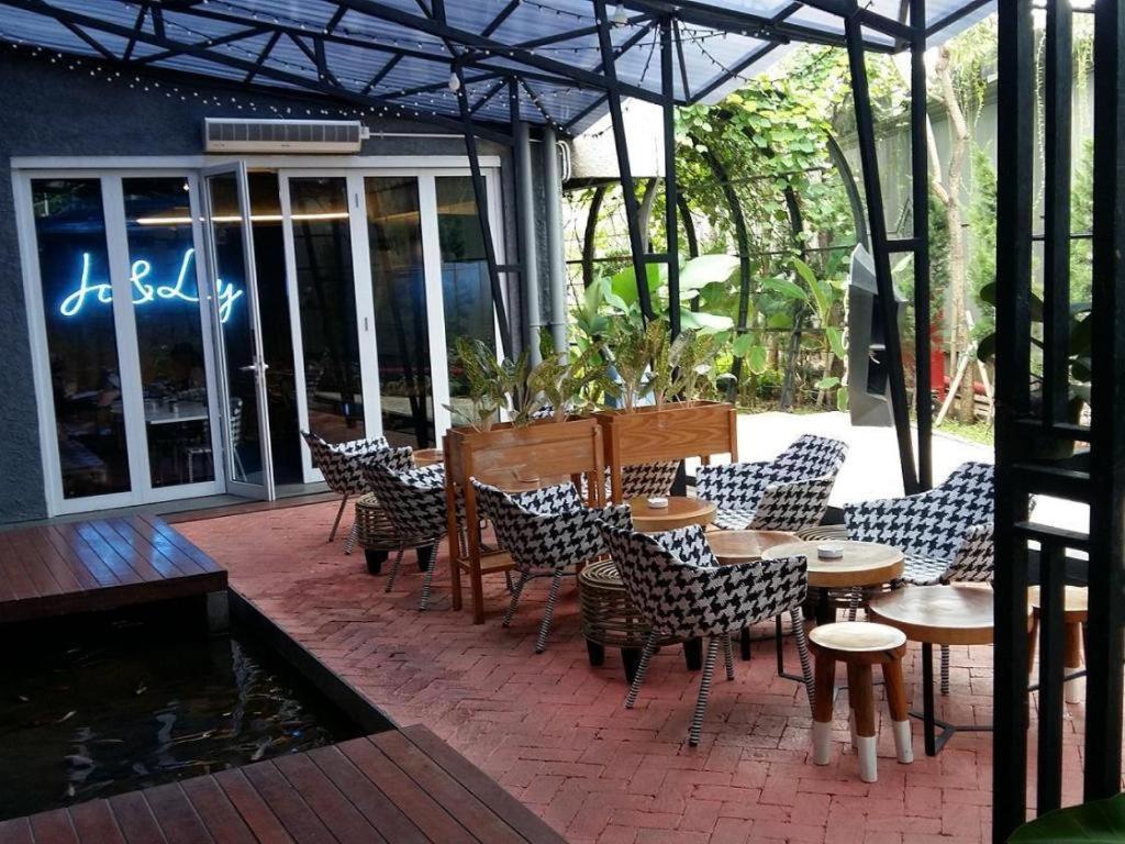 Couleur Hotel Cengkareng Jakarta Luaran gambar