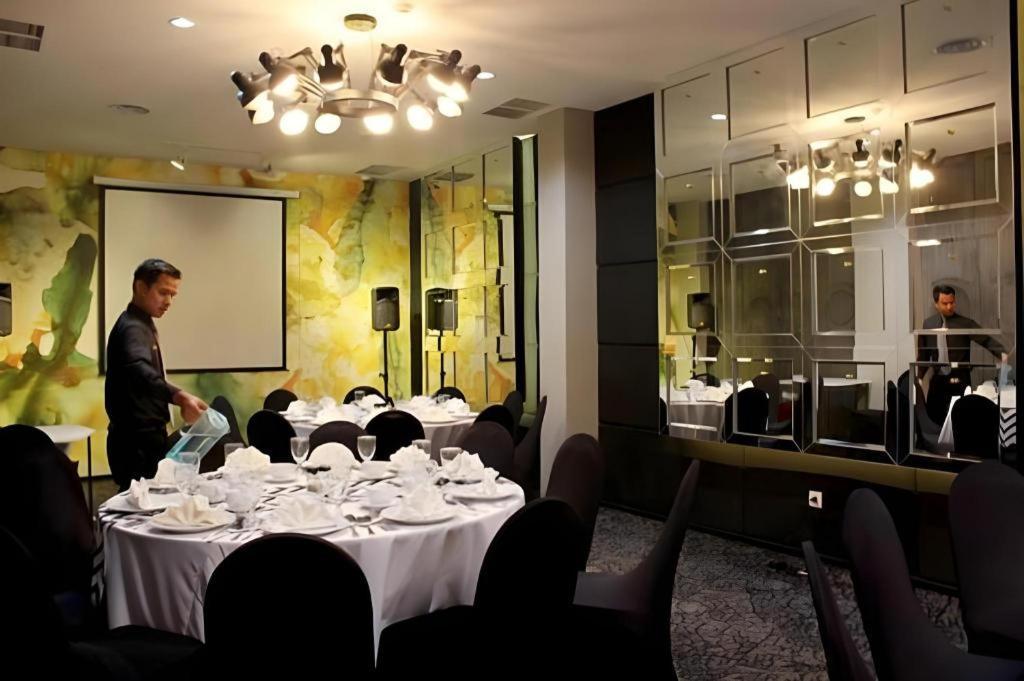 Couleur Hotel Cengkareng Jakarta Luaran gambar